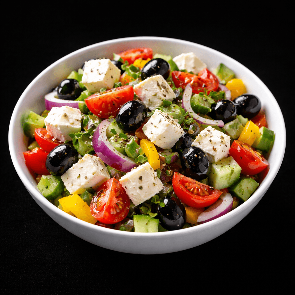 Salată Insomnia – un amestec vesel de legume, măsline și brânză feta Pentru cei care visează ușor, dar trăiesc intens.